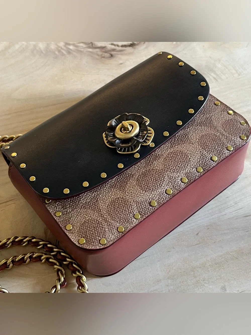 Coach madison 16 signature with rivets shoulder bag convertible bag EUC